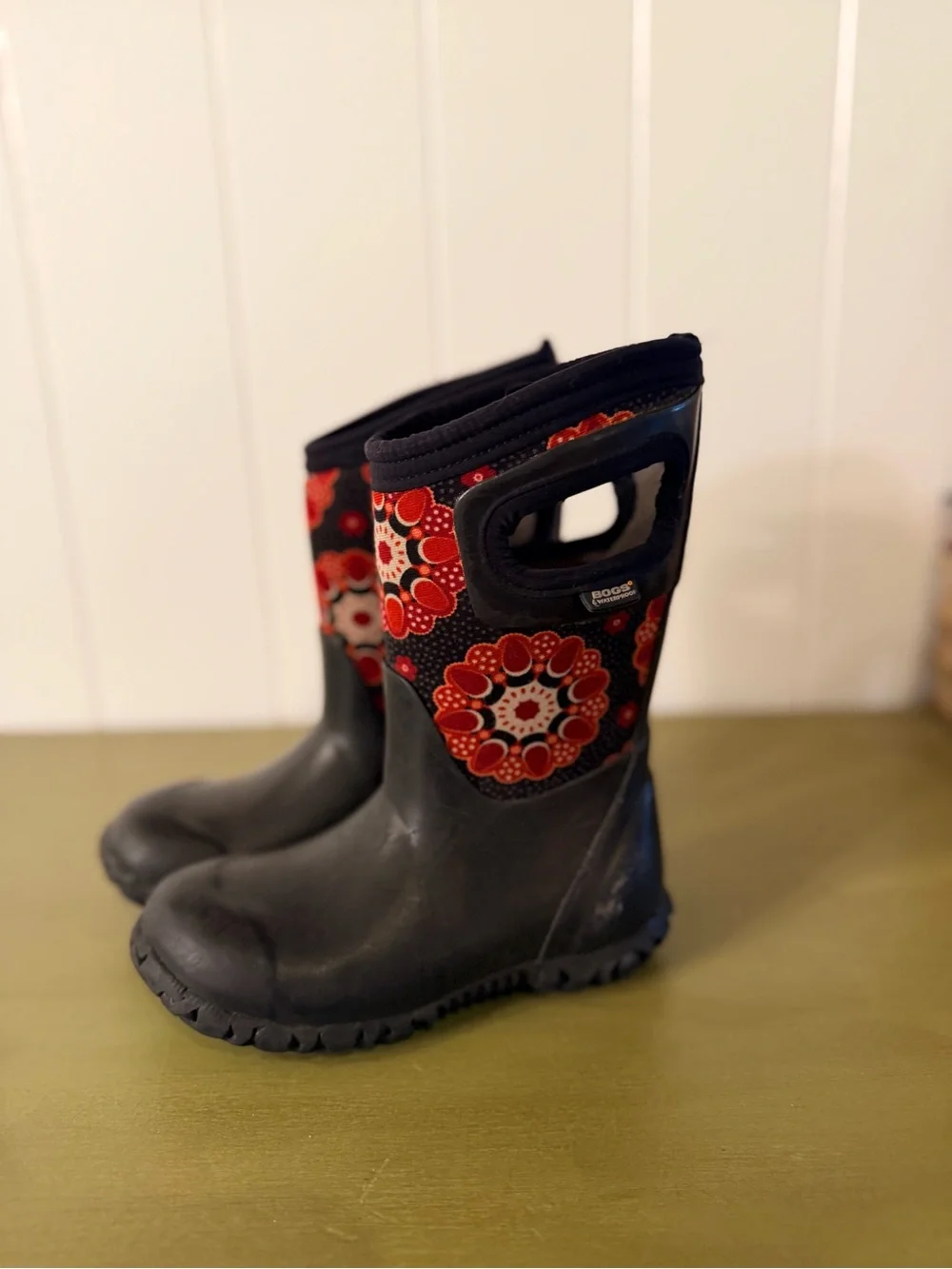 Bogs Kids Waterproof Floral Boots Black & Red